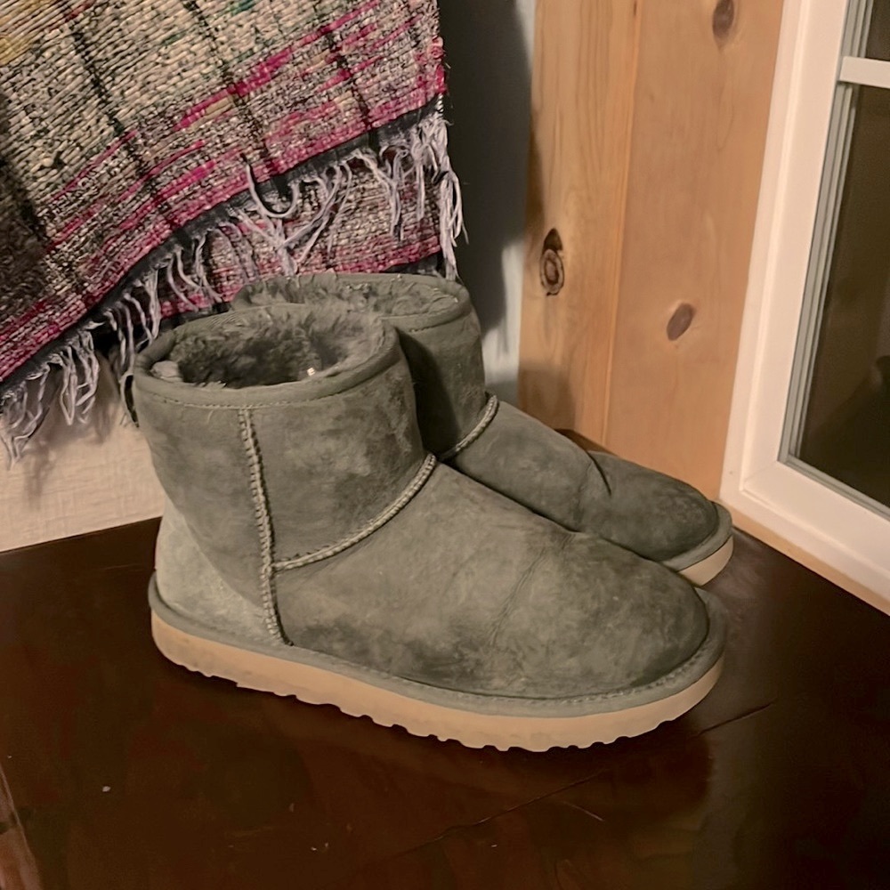 Olive green mini uggs